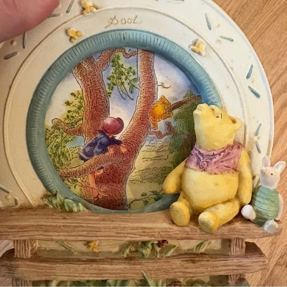 Disney Classic Pooh Picture Photo Frame embossed figurine Rabbit 4X4 Charpente